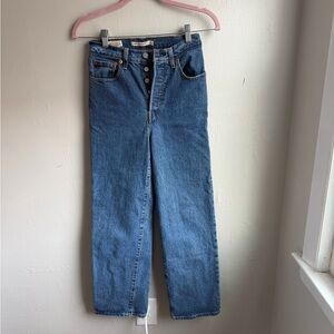 Levi’s straight leg rib cage Jean